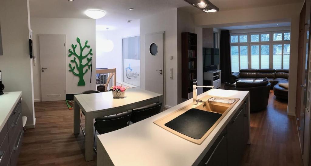Exclusive Fewo In Warnemuende, 150M To The Beach, 2 Bathrooms, 2 Bedrooms, Sauna, Wifi And Much More. Rostock Zewnętrze zdjęcie
